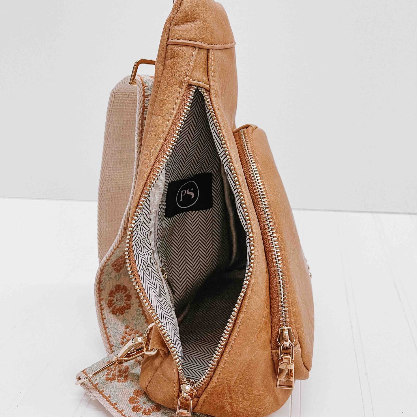 Austin Sling Bag - Caramel